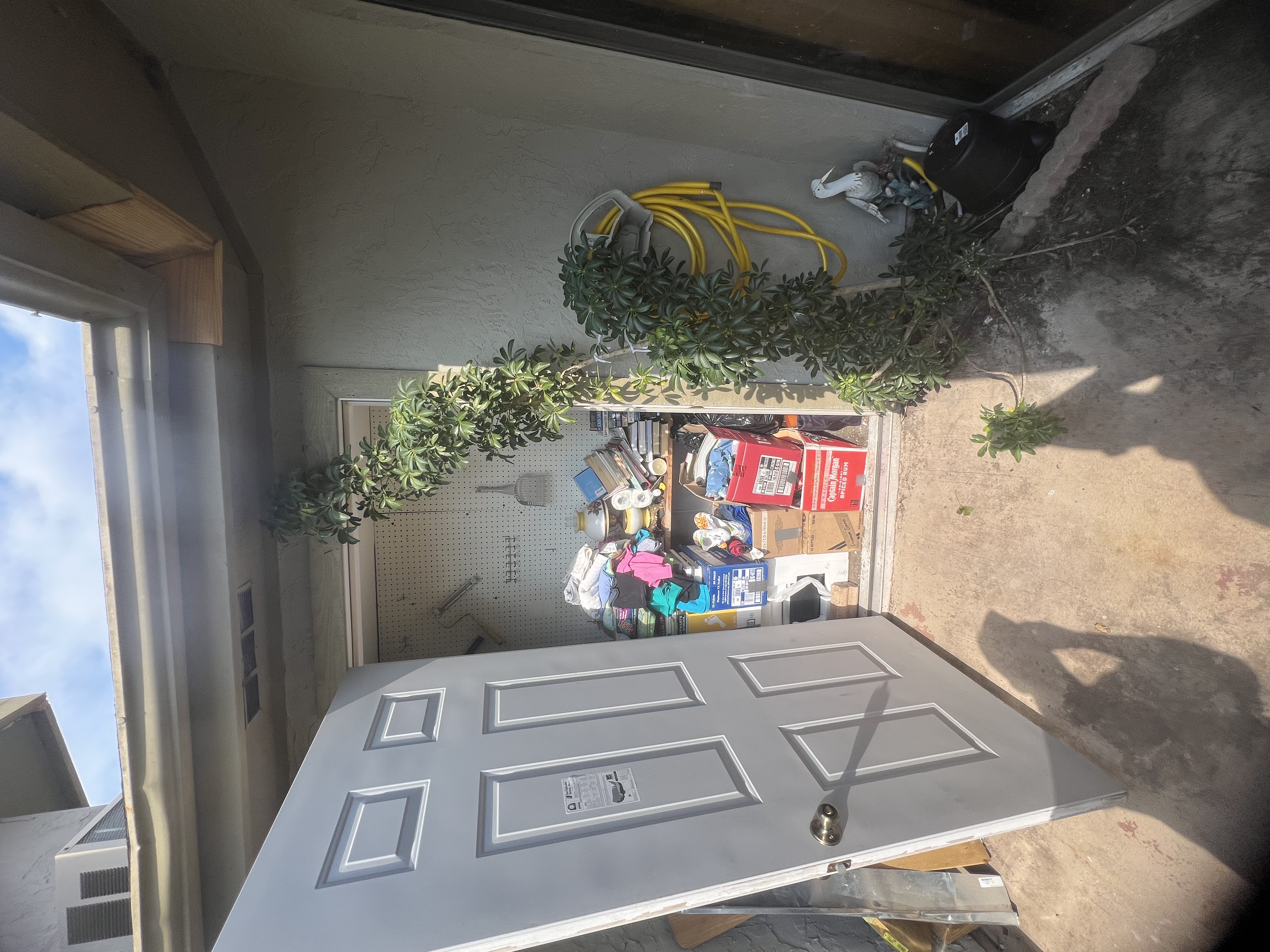 Create a step-by-step guide on how to prepare your home for a major clean-out before hiring a junk removal service.